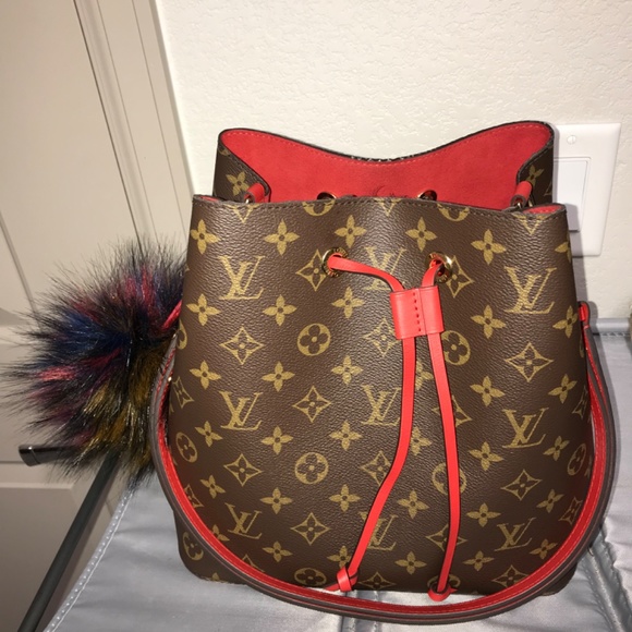 Louis Vuitton Neonoe - Picture 8 of 9